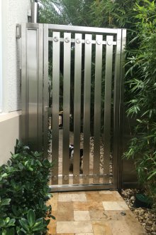 Стоманена порта