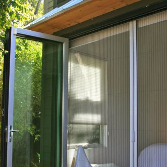 Завеса от мрежа против комари