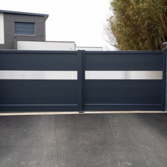 Люлеещи се порти със стъклени вложки