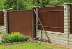 Automatic gates from corrugated board