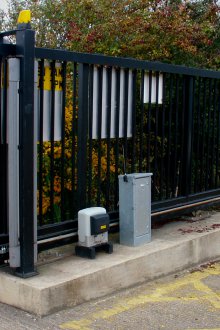 Автоматични плъзгащи се порти