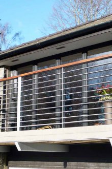 Дизайн на алуминиева балконна врата