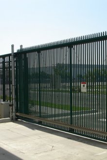 Стоманени вертикални порти