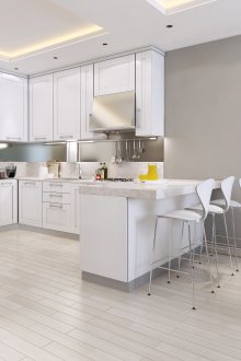 Светлосиви стени и под.