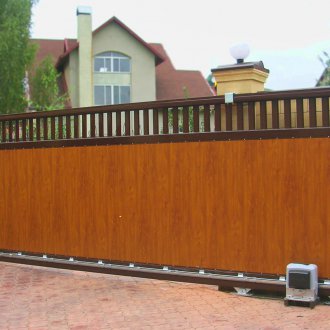 Дървена висулка порта