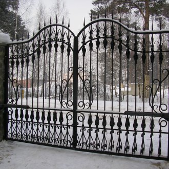 Автоматична врата от профилна тръба