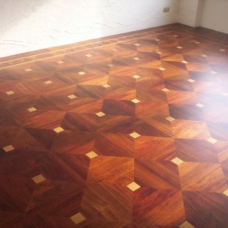 Pemasangan linoleum