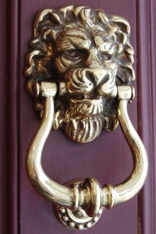 Звънец във формата на лъв