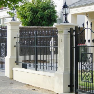 Стълбове за порти с фенери