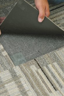 Полагане на килими