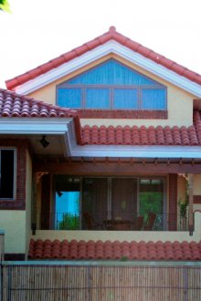 Керамична плочка за селска къща