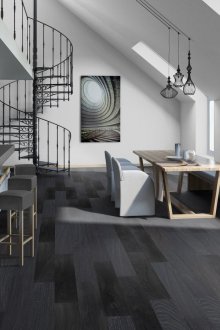 Черен ламинат на тавана