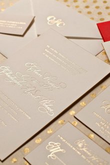 Златна релефна сватбена покана