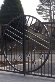 Стоманени метални порти