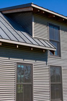 Метален сайдинг в облицовката на къщата