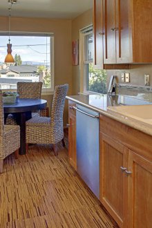 Корк ламинат в селска къща