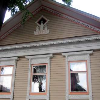 Acrylic siding in the country