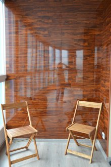 Лъскав ламинат на стената