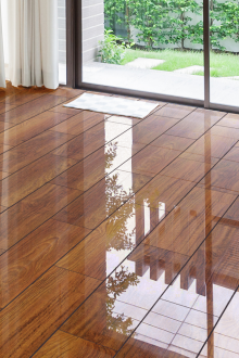 Полагане на гланциран ламинат