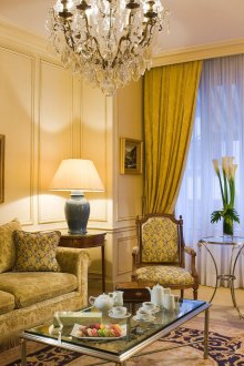 Yellow-green furniture and curtains in the classic living room