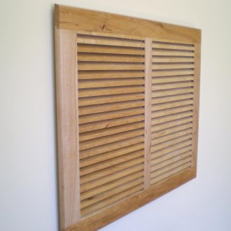 Gril pengudaraan kayu