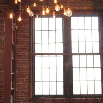 Лампата на Едисън в хола