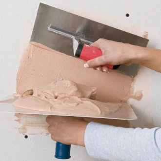 Нанасяне на латексна замазка