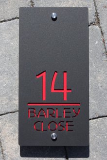 Каменна таблетка на къщата