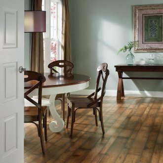 Топъл под под балатум на дървен под