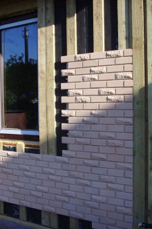 Монтаж на сайдинг под тухла