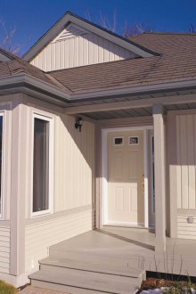 Винилов вертикален сайдинг