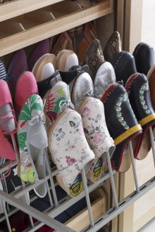 Разтегателна стойка за обувки