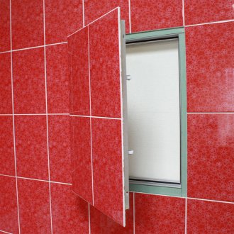 Tembok menetas di dinding