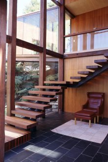 Фурнировани панели в селска къща