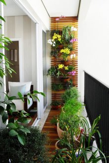 Ламинат на балкона с праг