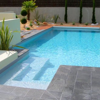 Стълба за басейна на частна къща