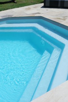 Монтаж на стълби за басейна