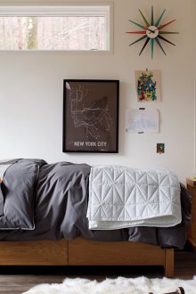 Цветен стенен часовник