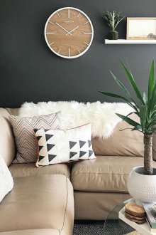 Екологичен стенен часовник в хола