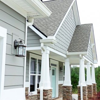 Цветен сайдинг блок къща