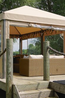 Градинска палатка с завеси