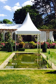 Градинска палатка за партита