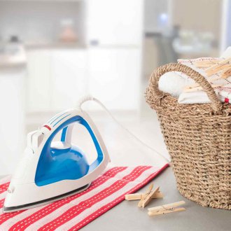 Почистване на желязо от изгоряла кърпа