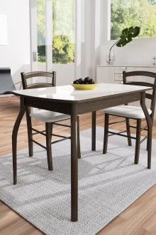 Тъмна дървена кухненска маса с бял плот