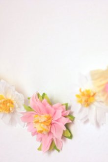 Гофрирана гирлянд от хартия