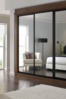 Вградено килерче черно