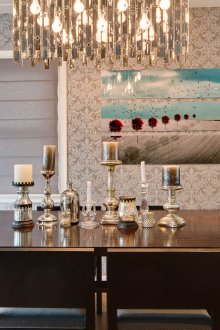 Hermosa mesa de comedor de madera