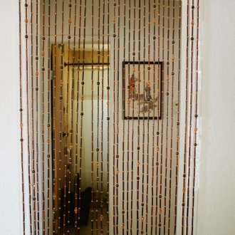 Дървени завеси на прага