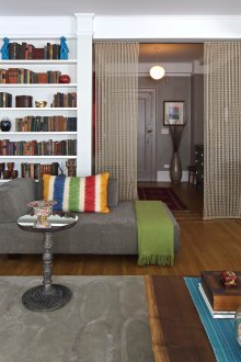 Врата в хола