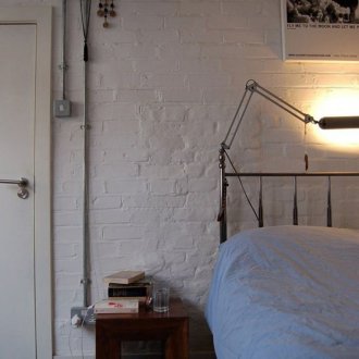 Wayar di bilik tidur